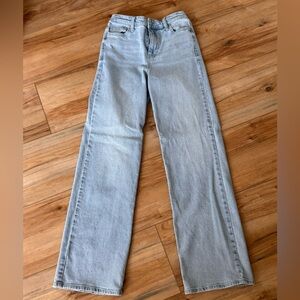 No Boundaries Light Wash Straight Leg Jeans